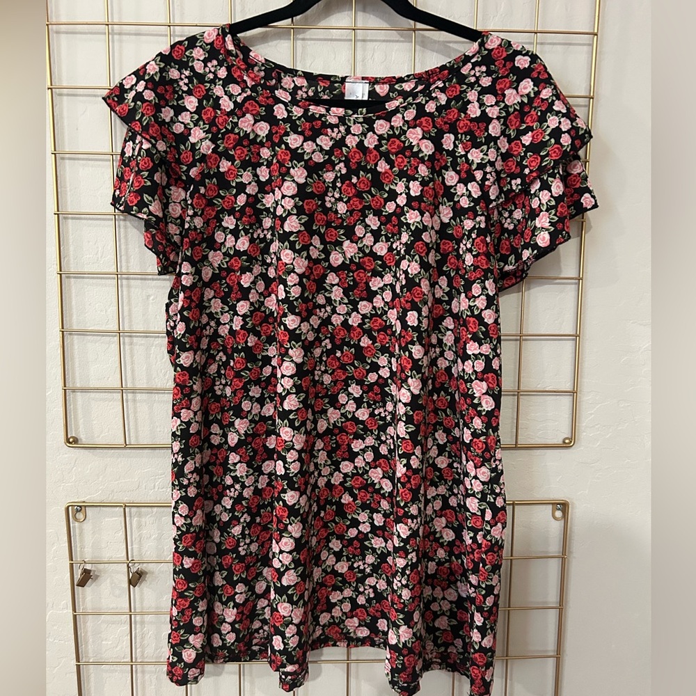Acting Pro Rosebuds‎ Feminine Floral Blouse Plus 1X Ruffle Sleeve Girly Romantic